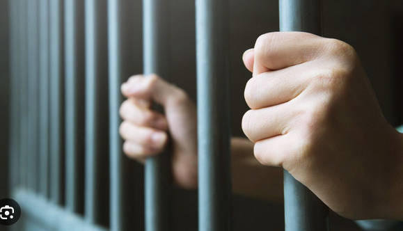 Hombre es Condenado a 17 Años de Presidio Efectivo por Delitos Sexuales Reiterados Contra Menor en Valdivia