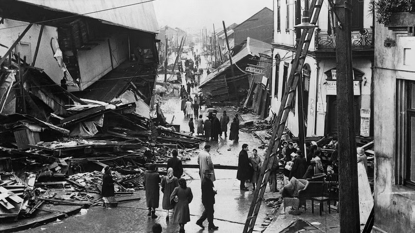 Valdivia conmemora los 66 años del Megaterrenoto de 1960 con emotivo acto en Plaza Chile